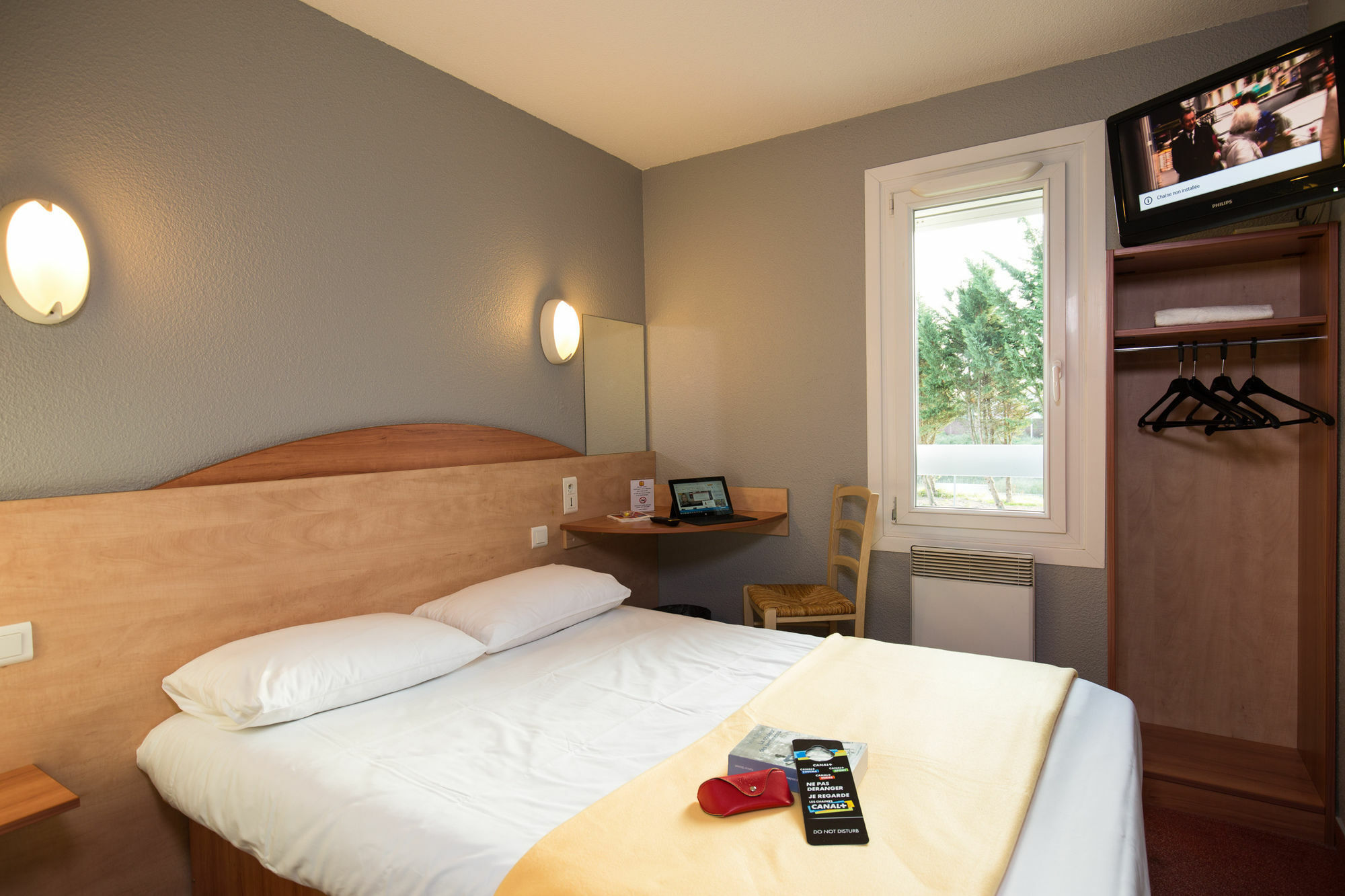 Kyriad Direct Orleans - La Chapelle St Mesmin Εξωτερικό φωτογραφία