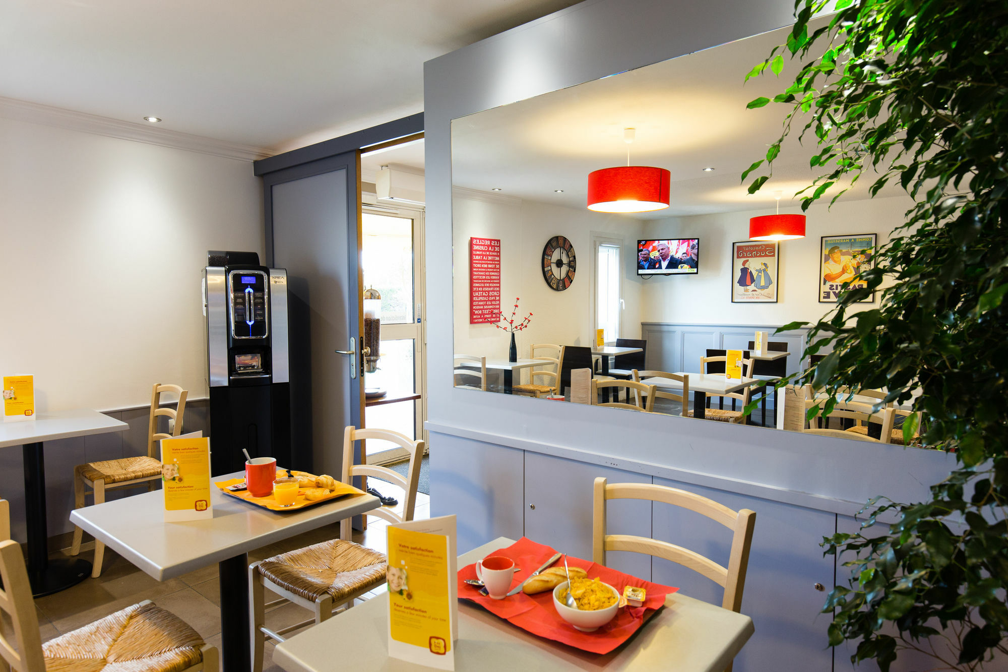 Kyriad Direct Orleans - La Chapelle St Mesmin Εξωτερικό φωτογραφία