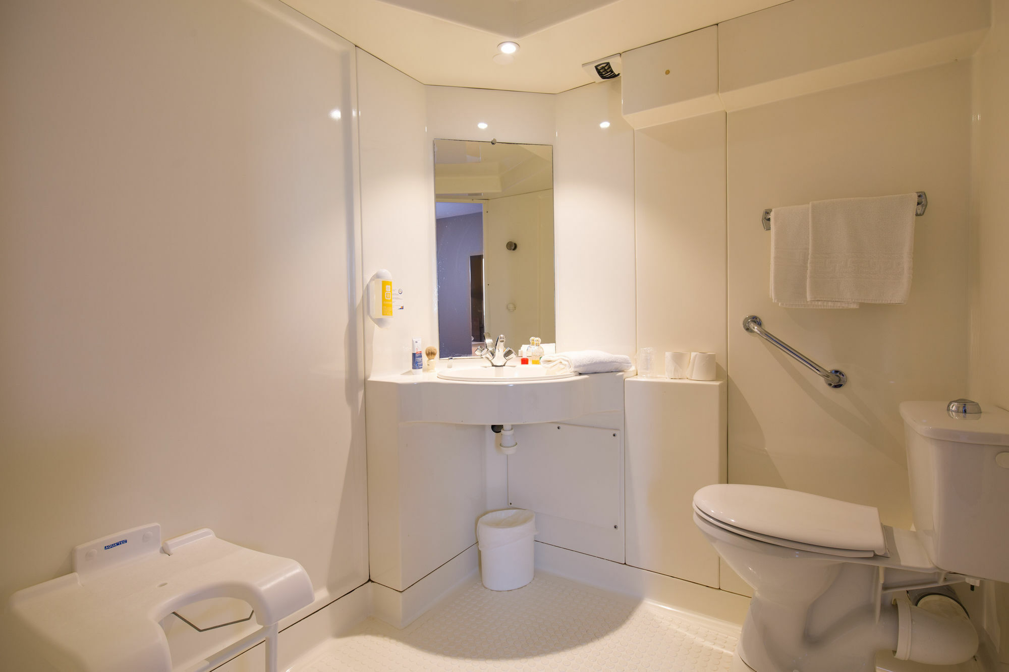 Kyriad Direct Orleans - La Chapelle St Mesmin Εξωτερικό φωτογραφία